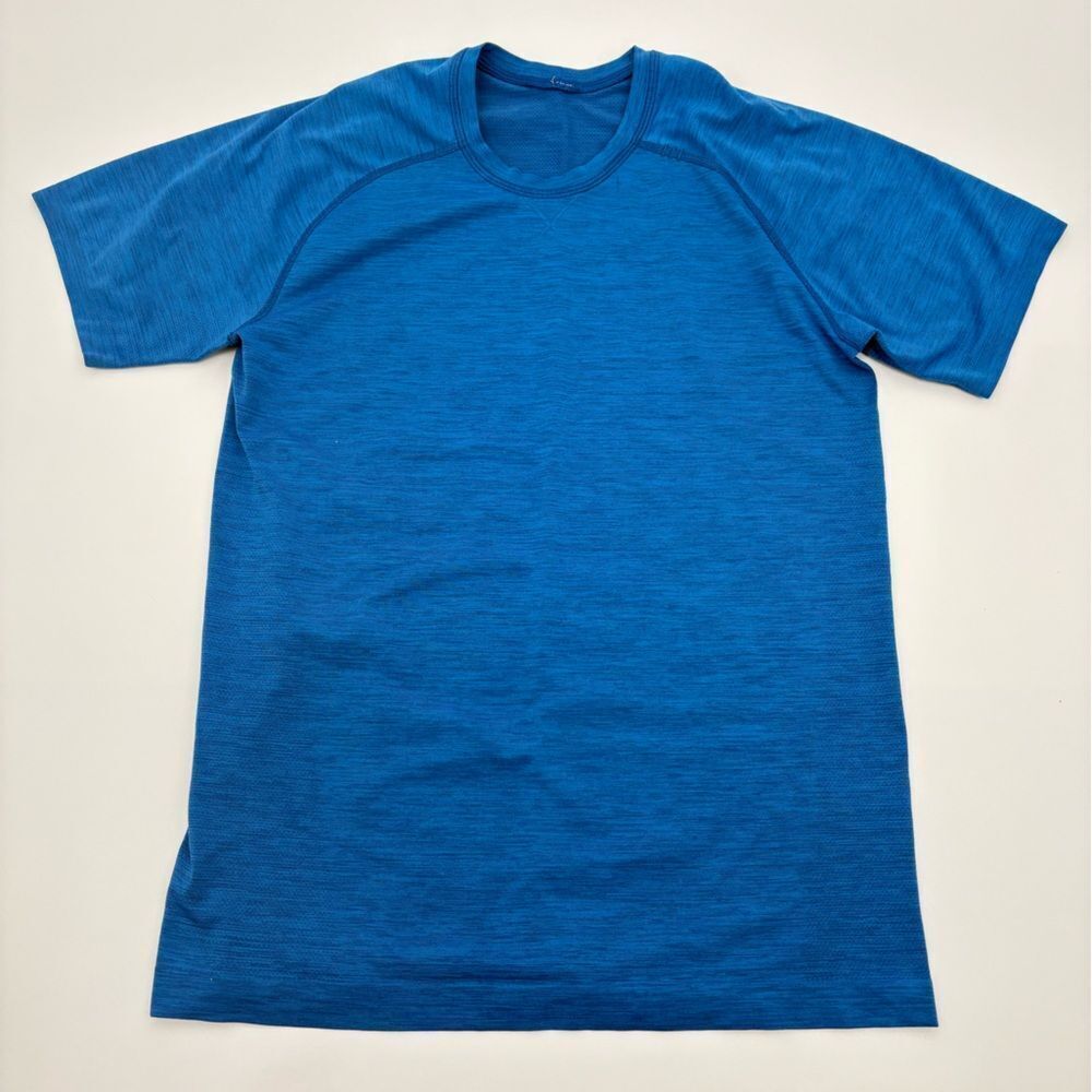 Lululemon | Men's Blue T-Shirt | size small